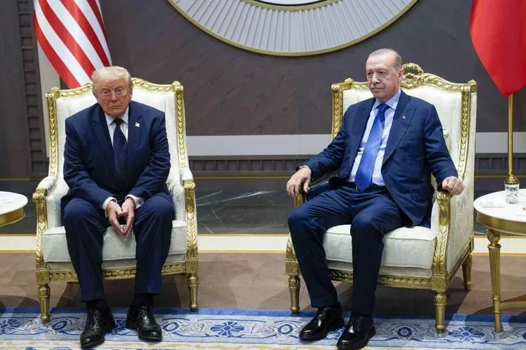 ABD Başkanı Trump Türkiye'de! Cumhurbaşkanı Erdoğan Havalimanında Karşıladı — haber görseli