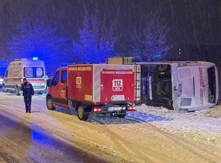 KAYSERİ-NEVŞEHİR YOLUNDA YOLCU OTOBÜSÜ DEVRİLDİ: 5 YARALI! — haber görseli