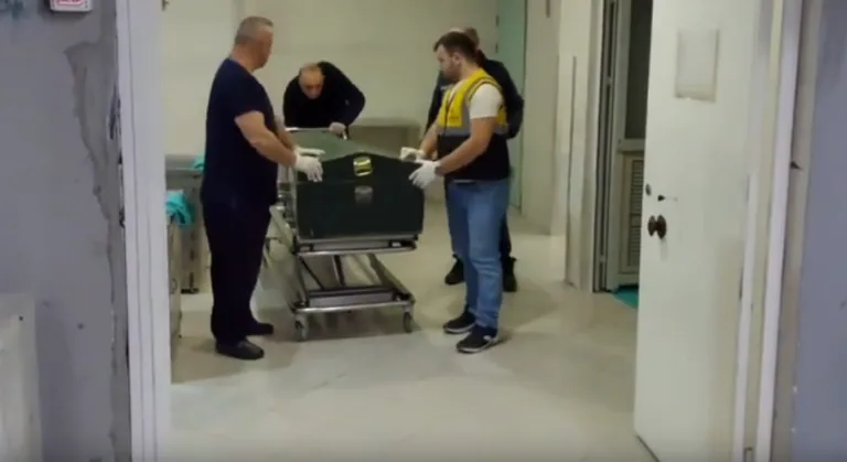 Flaş! 2 akrep yiyen adam hayatını kaybetti — haber görseli