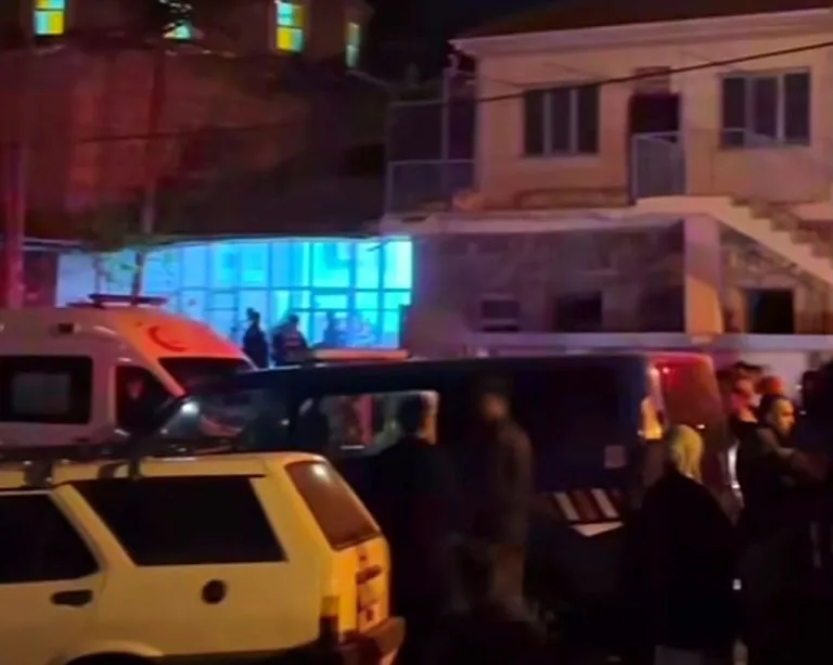 Kayseri'de Camide Bıçaklı Kavga: 2 Kişi Hayatını Kaybetti — haber görseli