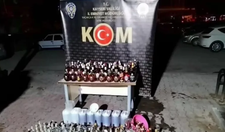 Kayseri'de Kaçak Alkol Şebekesine Büyük Darbe! 8 Adrese Eş Zamanlı Baskın 8 Gözaltı — haber görseli