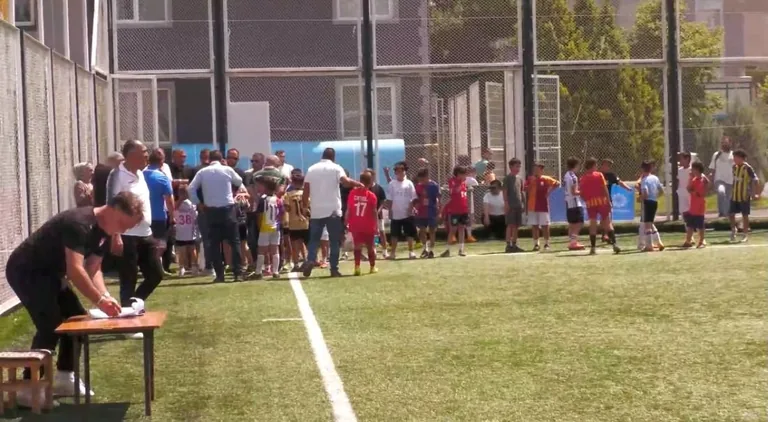 Erciyes 38 FK’da altyapı heyecanı: 300 minik futbolcu seçmelere katıldı — haber görseli
