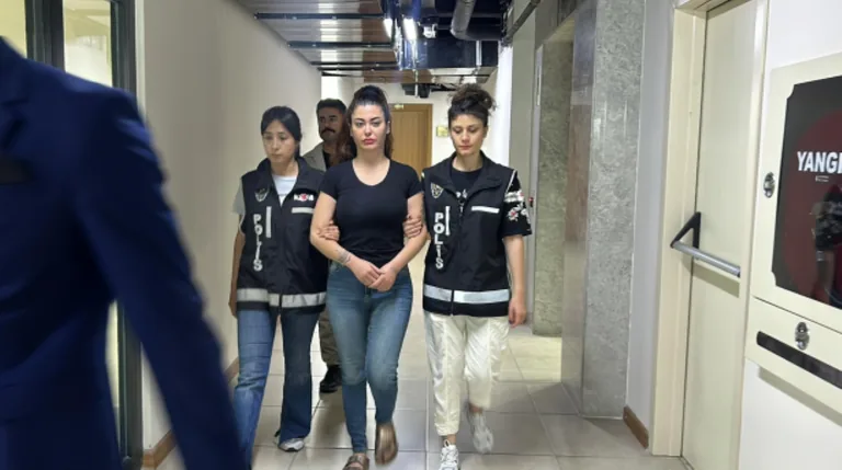 Kara Para Aklama Soruşturmasında gözaltına alınan Fenoman Neslihan ve İnanç Güngen, adliyeye sevk edildi — haber görseli