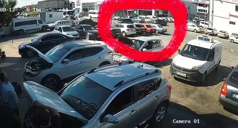 Yine Aynı Noktada Kaza! Esnaf Bıktı, Vatandaş Bıktı, Önlem Alın Artık! — haber görseli