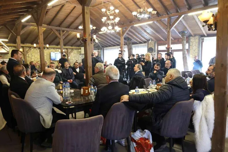 Başkan SELAHATTİN METİN, Çalışan Gazeteciler Günü'nde Basın Mensuplarıyla Bir Araya Geldi — haber görseli