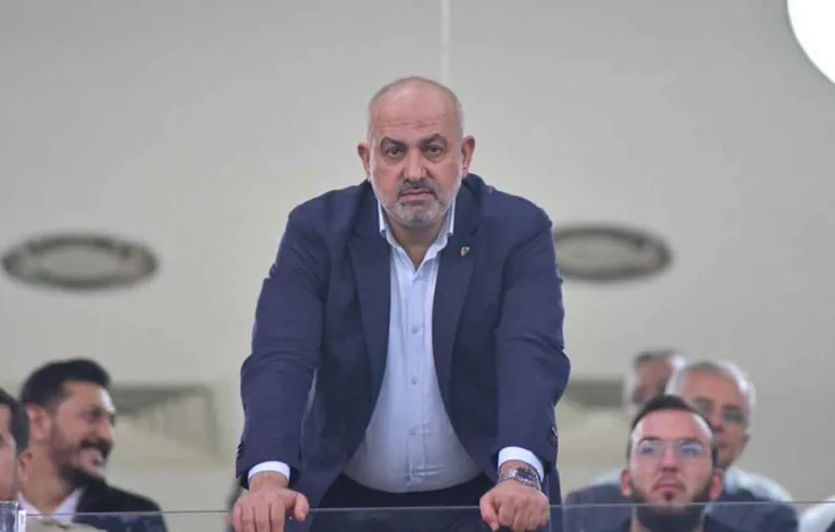 Flaş! Kayserispor Başkanı Ali Çamlı İstifa dilekçesini sundu — haber görseli