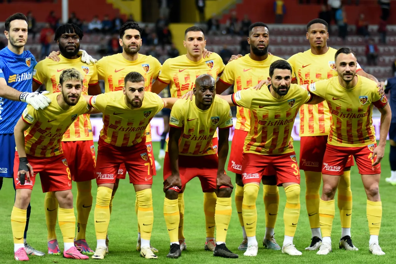 Kayserispor, Kasımpaşa Karşısında 2-0'lık Mağlubiyet Aldı — haber görseli