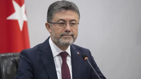 Tarım ve Orman Bakanı Yumaklı Son Durumu Paylaştı! 169 Yangının 163'ü Kontrol Altında — haber görseli