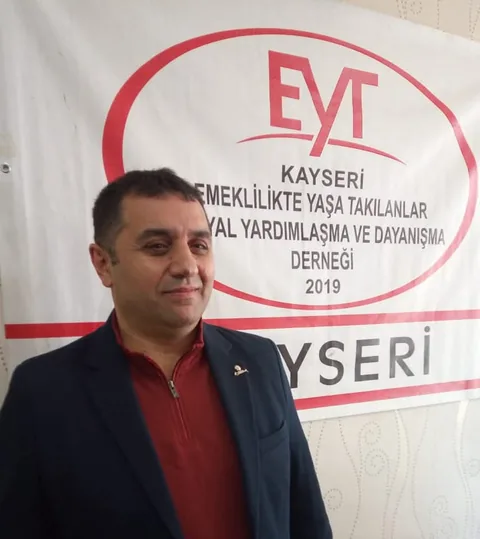 Emeklilere Yüzde 12,19 Zam Tepki Çekti: “Maaşlar Hayat Pahalılığı Karşısında Eriyor” — haber görseli