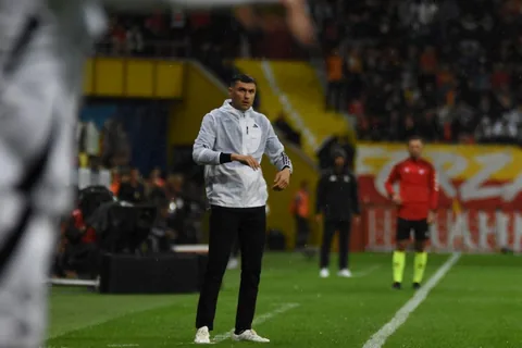 Kayserispor’da Beşiktaş Mağlubiyeti Sonrası Flaş Karar: Burak Yılmaz İstifa Etti — haber görseli