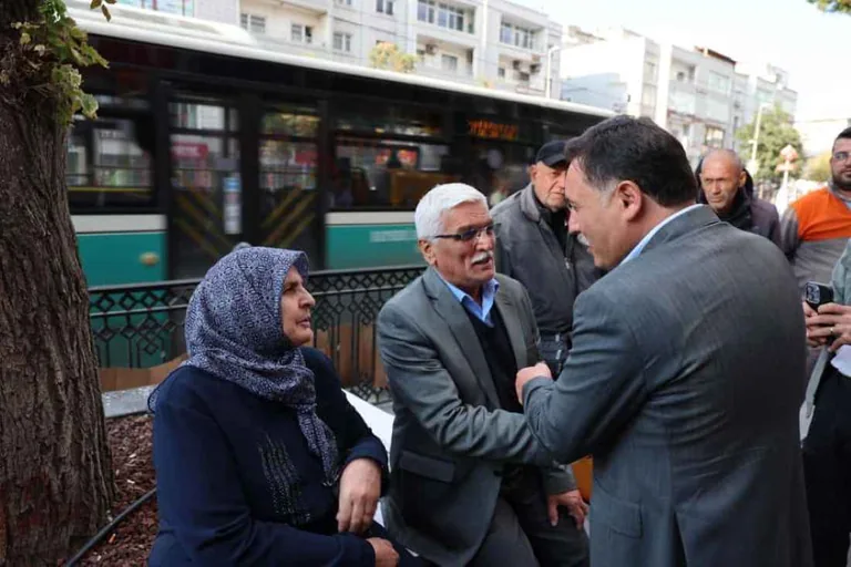 Kayseri Valisi Gökmen Çiçek Vatandaşlarla bir araya gelmeye devam ediyor — haber görseli
