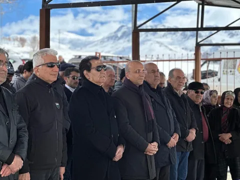 Ünlü sanatçı Ali Rıza Binboğa’nın vefat eden ağabeyi Sarız'da Toprağa Verildi — haber görseli
