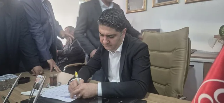 İsmail Özdemir Devreye Girdi, Memduh Büyükkılıç'tan Sarız’a 20 Km Asfalt Sözünü Aldı — haber görseli