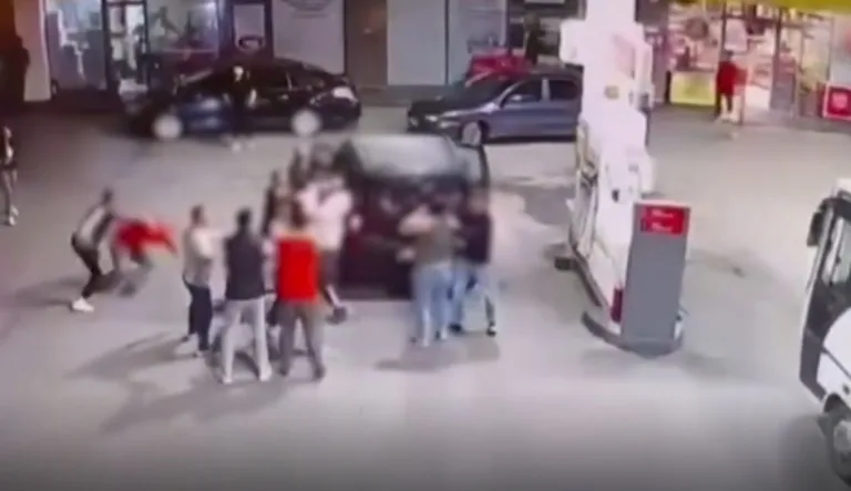 Talas’ta Akaryakıt İstasyonunda Kavga! 3 Şüpheli Tutuklandı — haber görseli