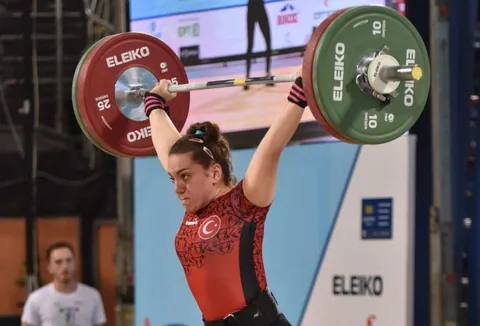 Yeşilhisarlı ERVA Spor Okulları sporcusu Yağmur Bulut,  Avrupa Halter Şampiyonas'nda İkinci Oldu — haber görseli