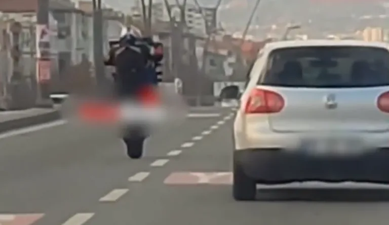 Kayseri’de Trafik Denetimlerinde 1.223 Araç ve Sürücüye Ceza Uygulandı! — haber görseli