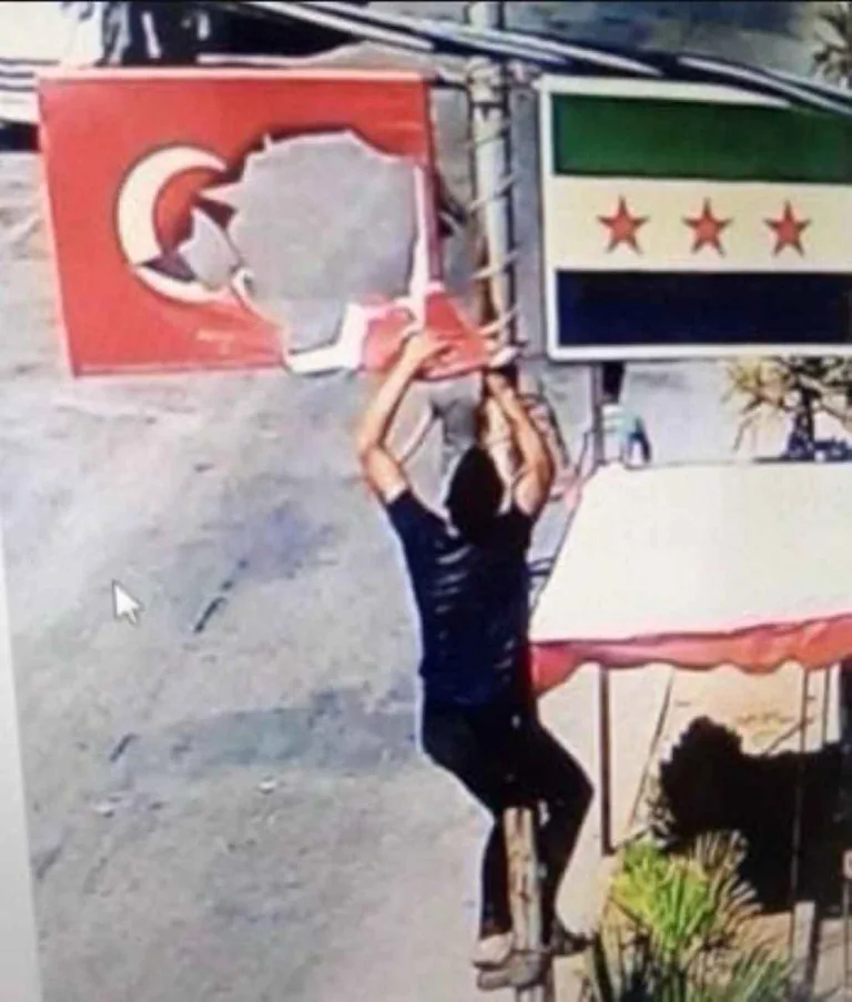 MİT, Türk bayrağına saldıran bir Suriyeli provokatörü daha yakaladı — haber görseli