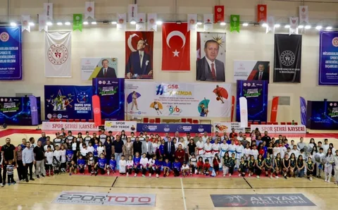 Kayseri'de Yaz Spor Okulları açıldı! 33 farklı branşta eğitim verilecek — haber görseli