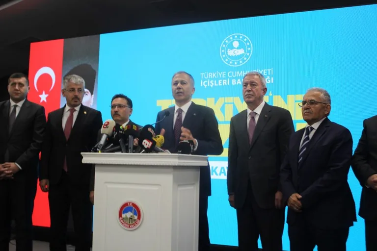 Bakan Yerlikaya Açıkladı! Kayseri'de Yaşanan Olaylarda 855 Gözaltı 13 Tutuklama — haber görseli