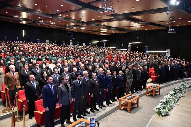 6 Şubat Depremi Kayseri’de Anıldı: Gözyaşları Sel Oldu — haber görseli