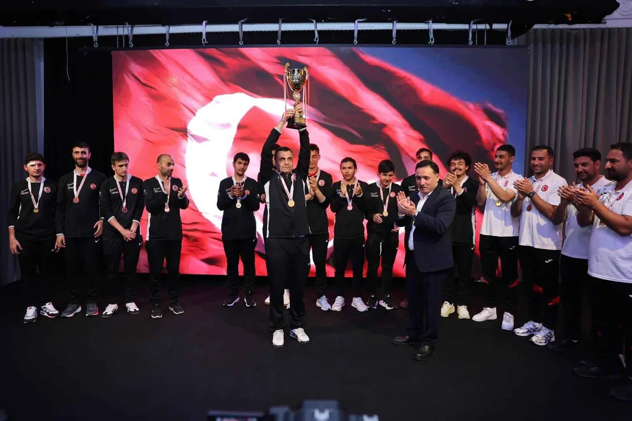 Vali Gökmen Çiçek’ten Net Mesaj: "Zehir Tacirlerine Karşı Meydan Okumayı Sporla Yapacağız" — haber görseli