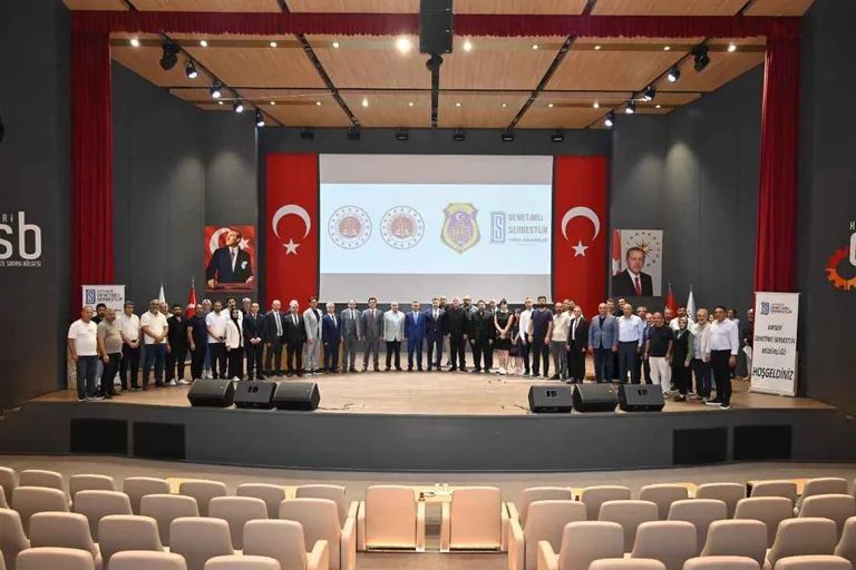 Kayseri’de Denetimli Serbestlik İçin Önemli İşbirliği! 3 OSB ile Protokol İmzalandı — haber görseli