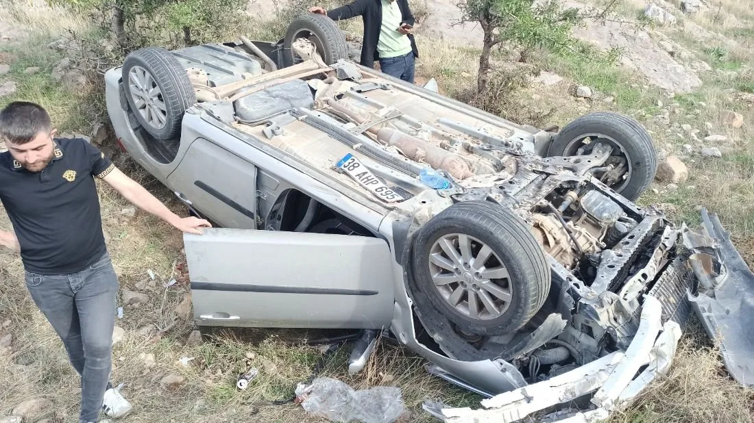 Kayseri Yahyalı’da Otomobil Devrildi: 4 Yaralı — haber görseli
