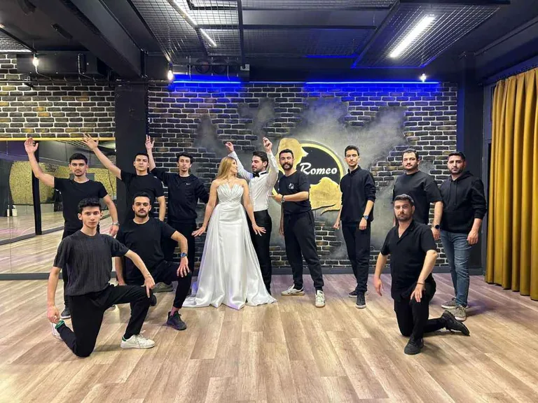 Zeybek Ateşiyle Açılışlara Damga Vuran Ekip! — haber görseli
