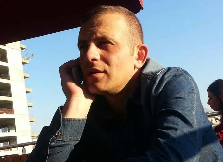 Mustafa Dever, Uyuşturucu Şebekesi Tarafından Mı Öldürüldü? Kardeşinden Şok Eden Açıklama — haber görseli