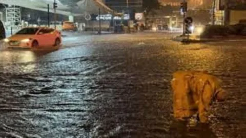 ÜLKEMİZİN EN BÜYÜK SORUNU ALT YAPI SORUNUDUR! Sağanak Yağış Şehirlerimizi Venedik'e Çevirdi — haber görseli