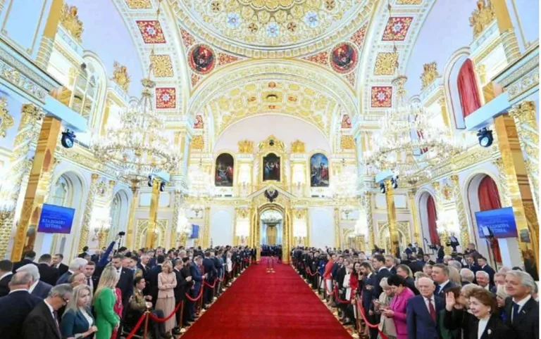 Vladimir Putin, beşinci kez Rusya Devlet Başkanlığı görevine başladı — haber görseli