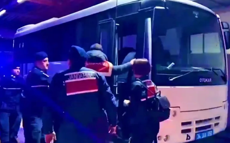 Zehir Tacirlerine Darbe! Mahzen-10 Operasyonu: Murat Özünlü'nün Örgütü Çökertildi — haber görseli