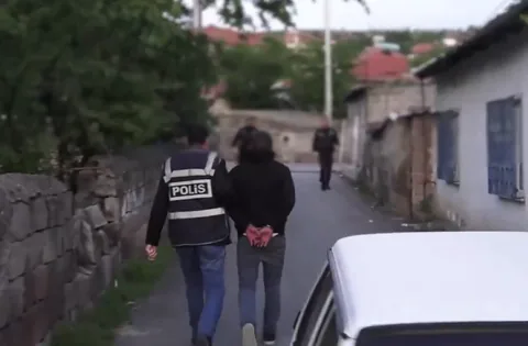 Kesinleşmiş Hapis Cezasıyla Aranan 14 Şahıs Ekiplerce Yakalandı — haber görseli