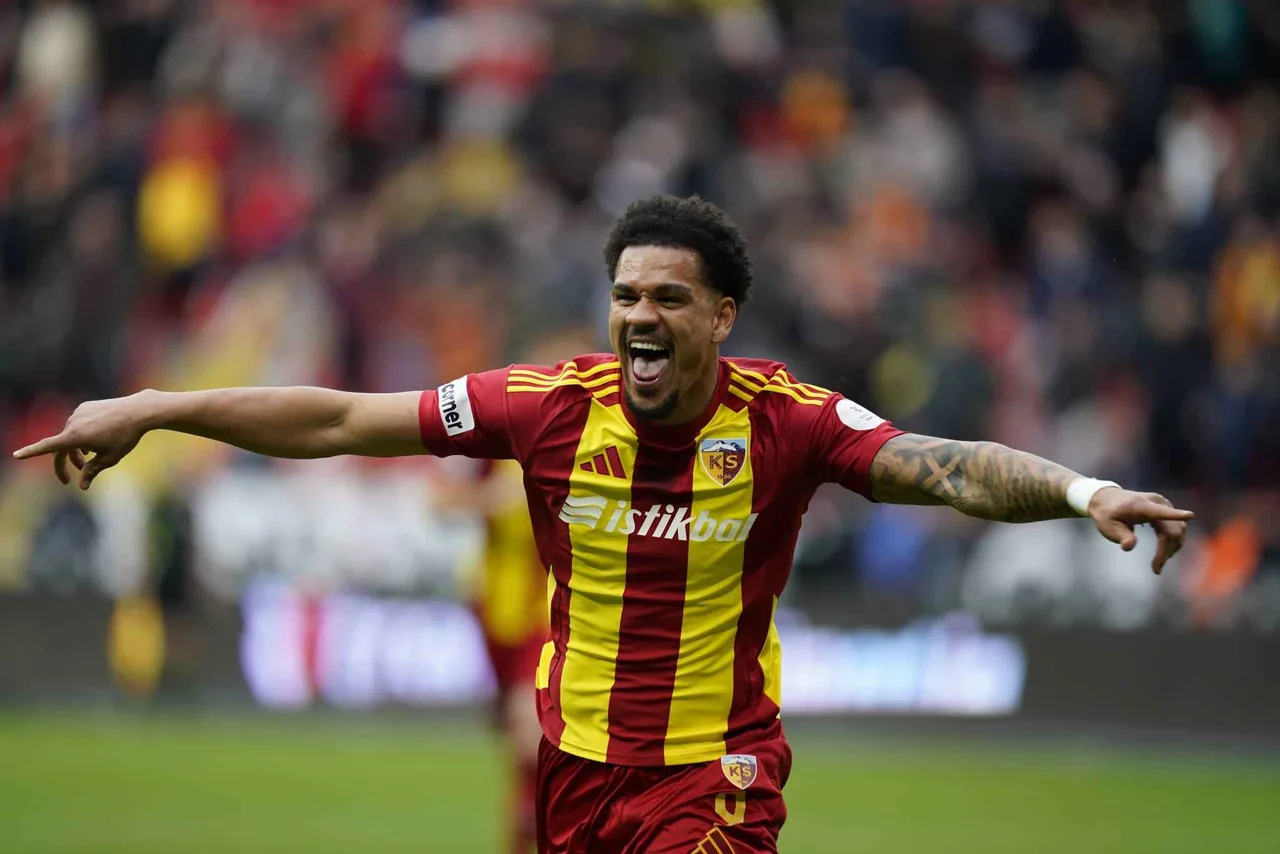 Süper Lig’de Kayserispor’dan Önemli Galibiyet! Kayserispor, Fatih Karagümrük’ü 1-0 Mağlup Etti — haber görseli