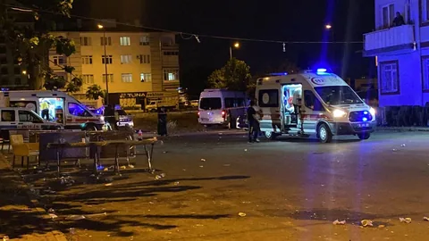 Düğünü Kana Buladılar! Sokak Düğününde çıkan silahlı kavgada 4 kişi yaralandı — haber görseli