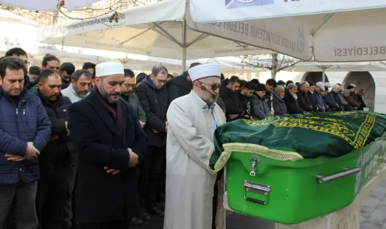 Kayserili Genç Doktor Kalbine Yenik Düştü — haber görseli