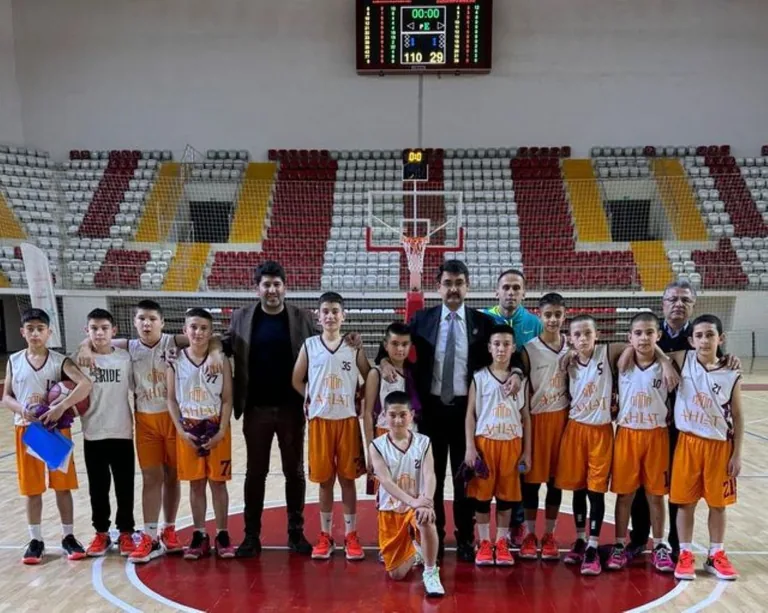 Helal Olsun Şampiyonumuza! Bünyan Şehit Cennet Yiğit Ortaokulu Rakibini Potaya Gömdü: 110-29 — haber görseli