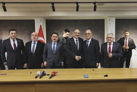 Bakan Mehmet Özhaseki: “Daima deprem ülkesi olduğumuzun bilincinde olacağız” — haber görseli
