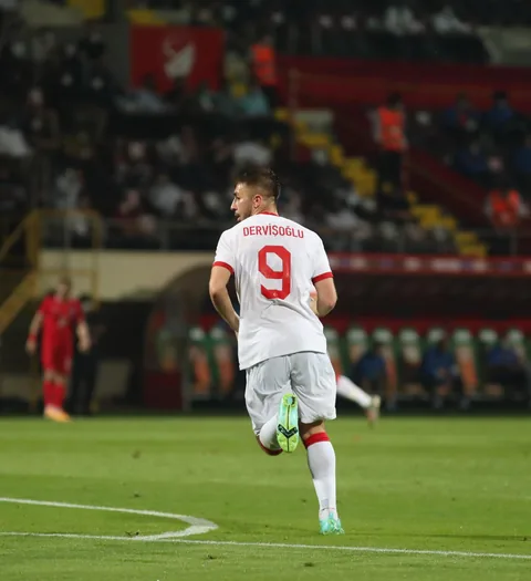 Kayserispor Golcü Transferi İçin Kolları Sıvadı! Halil Dervişoğlu, Kayserispor'a Gelir Mi? — haber görseli
