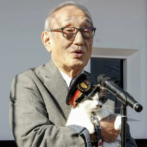 JAPONYA'DA KEDİ İSTASYON ŞEFİ OLDU! Törenle Göreve Başladı — haber görseli