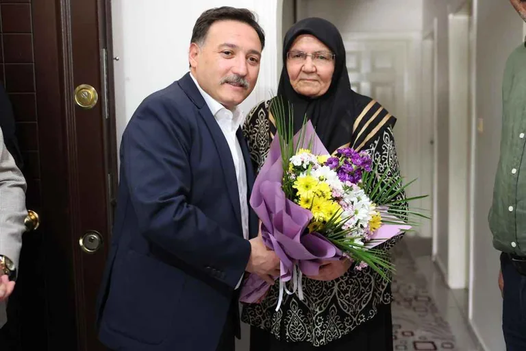 Vali Çiçek’ten Anneler Günü’nde Şehit Annelerine Ziyaret — haber görseli