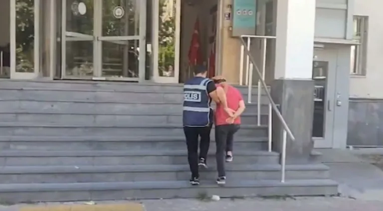 Hırsızlık Suçundan 11 Yıl Hapis Cezası Olan Firari, Saklandığı Adreste Yakalandı — haber görseli