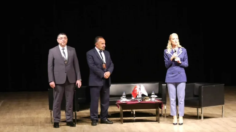 Tarihçi Tufan Gündüz, “3 milyon Arap Türkiye'yi Araplaştırmaz” — haber görseli