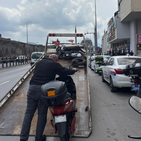 Kayseri’de Trafik Denetimi: 1 Haftada 1219 Sürücüye Ceza — haber görseli