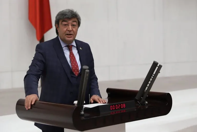 Kayseri Olayları Sonrası Ataş'tan Hükümete Sert Tepki: Milletimizin sabrı tükendi, çok seviyorsanız evinize alın — haber görseli