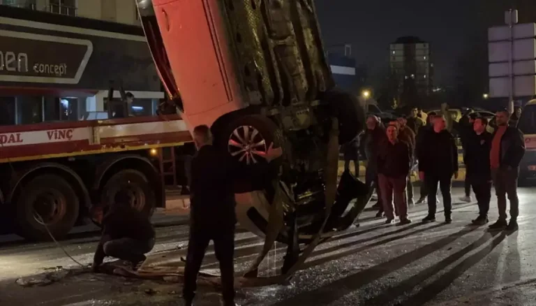 15 Yaşındaki Çocuğun Kullandığı Araç Dehşet Saçtı: 4 Yaralı — haber görseli