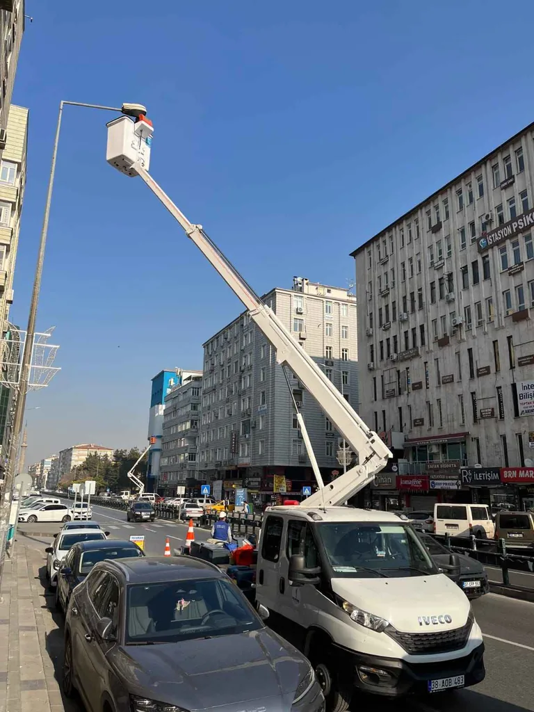 Kayseri’de LED Aydınlatma Dönüşümü Hızlandı: 28 Milyon TL’lik Yatırım — haber görseli