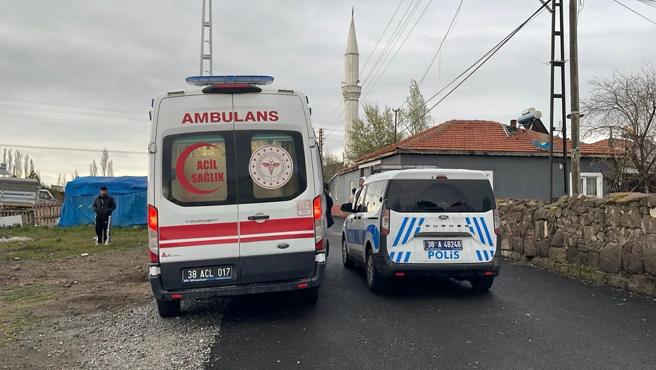 Kayseri Talatpaşa'da İki Grup Arasında Kavga! 3 Yaralı — haber görseli