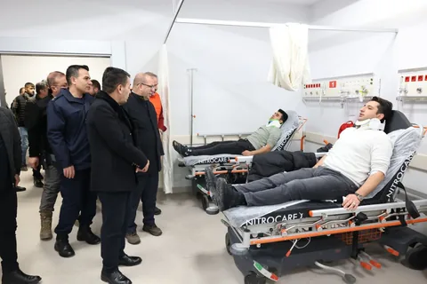 Kaymakam Gülen ve Başkan Metin’den Yaralılara Geçmiş Olsun Ziyareti — haber görseli