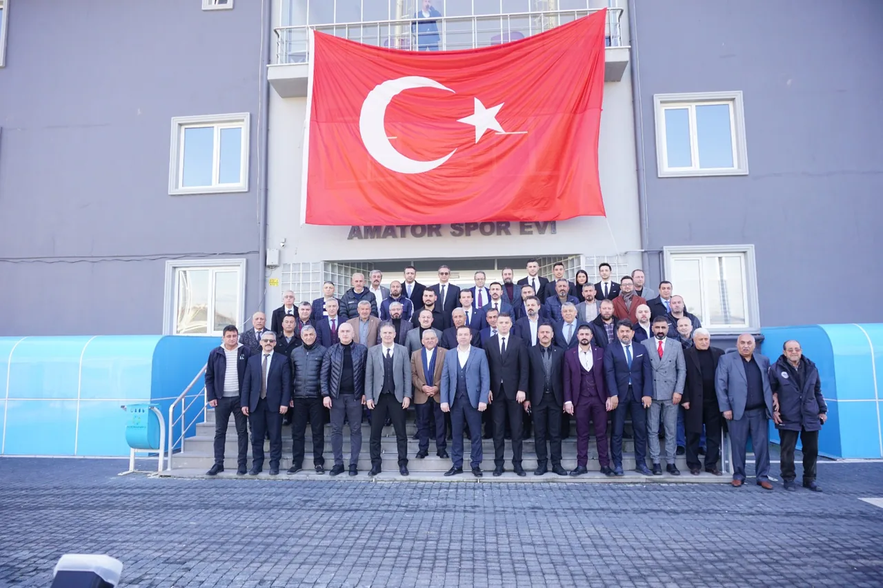 Başkan Büyükkılıç, Amatör Spor Kulüpleri Federasyonu temsilcileriyle bir araya geldi — haber görseli
